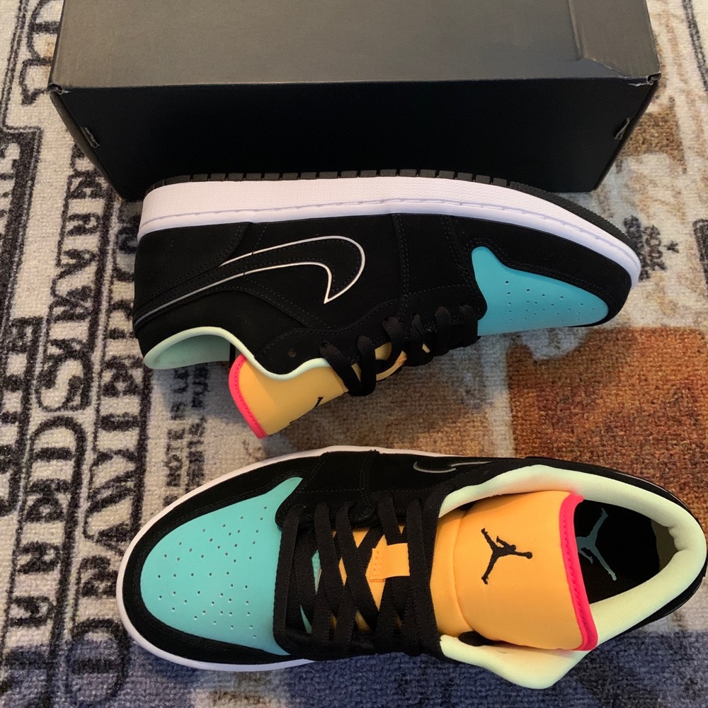 Jordan 1 low - Picture 2 of 4